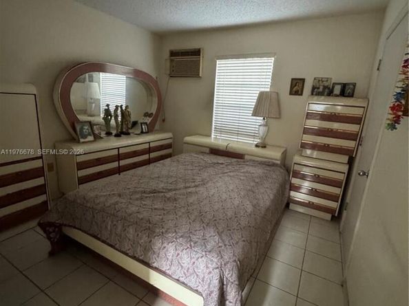 10730 SW 66th Dr, Miami FL 33173