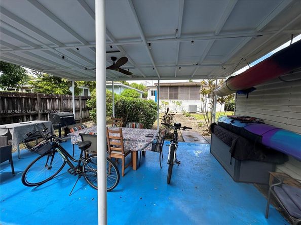 2270 SW 24th St, Miami FL 33145
