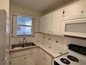 210 Fontainebleau Blvd 210, Miami FL 33172
