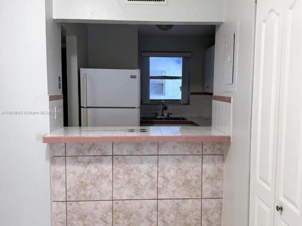 210 Fontainebleau Blvd 210, Miami FL 33172