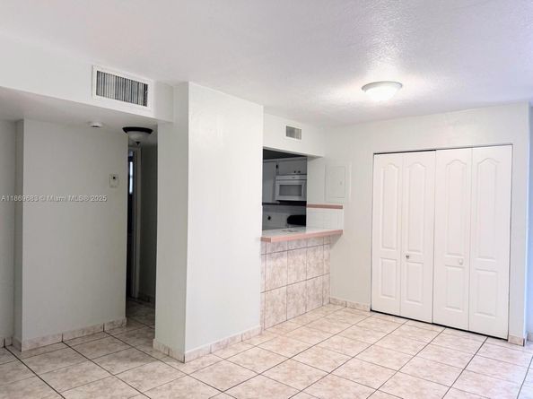 210 Fontainebleau Blvd 210, Miami FL 33172