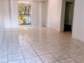 210 Fontainebleau Blvd 210, Miami FL 33172