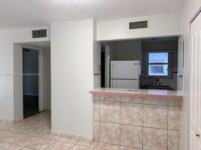 210 Fontainebleau Blvd 210, Miami FL 33172
