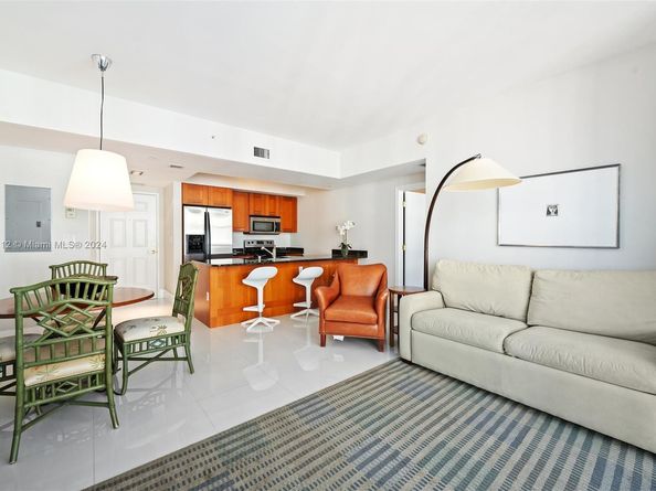 4100 Salzedo St 816, Coral Gables FL 33146