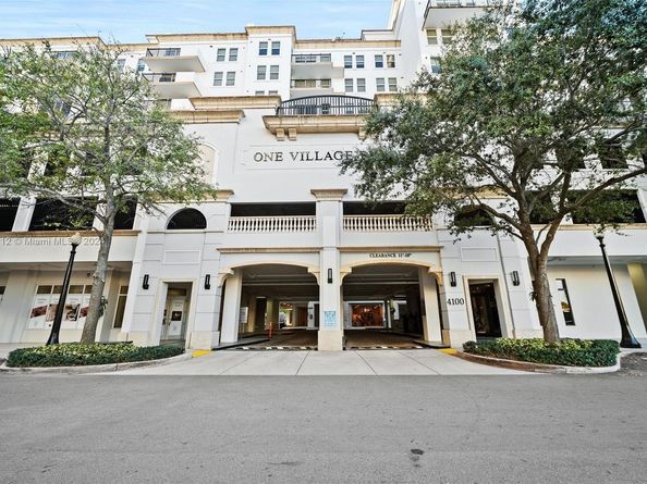 4100 Salzedo St 816, Coral Gables FL 33146