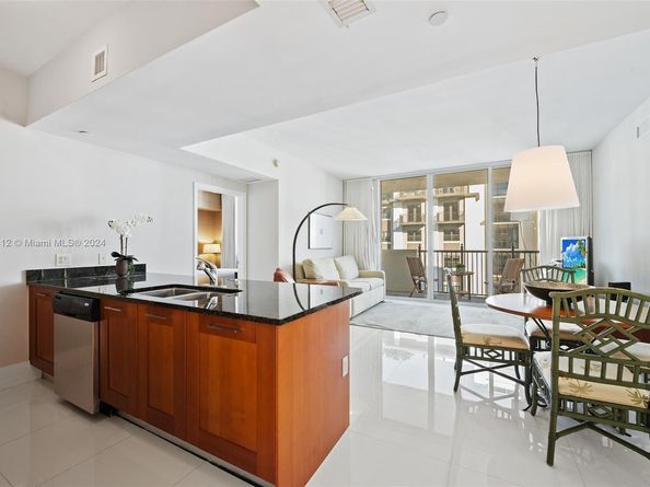4100 Salzedo St 816, Coral Gables FL 33146