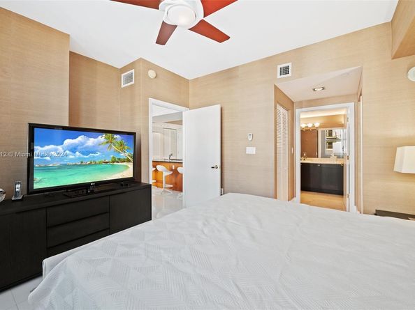4100 Salzedo St 816, Coral Gables FL 33146