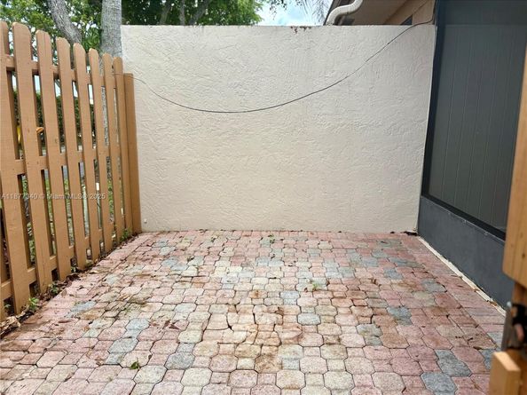 2050 SW 24th Cir, Boynton Beach FL 33426