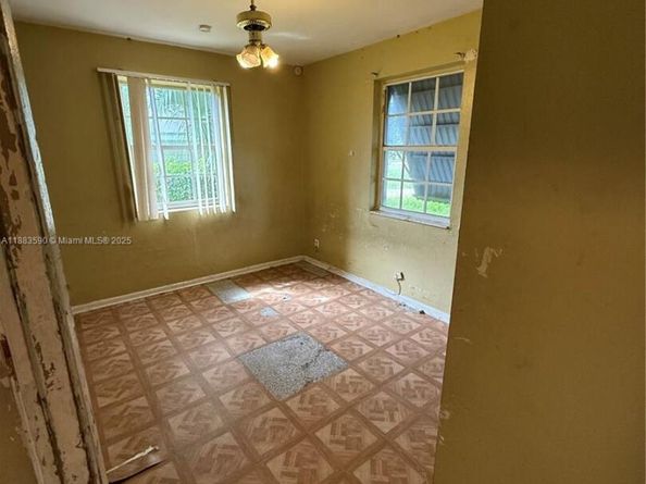 2960 Avenue F, Riviera Beach FL 33404