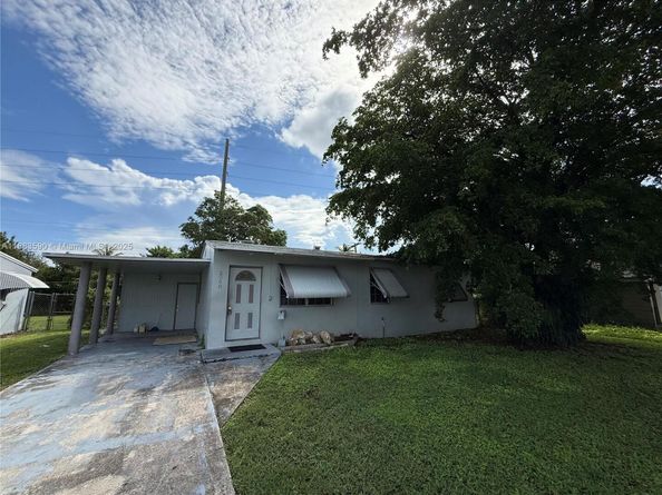 2960 Avenue F, Riviera Beach FL 33404