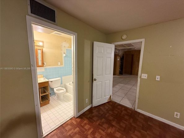 2960 Avenue F, Riviera Beach FL 33404