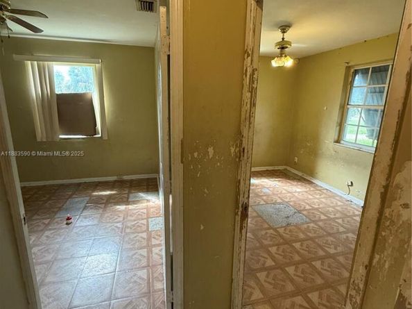 2960 Avenue F, Riviera Beach FL 33404