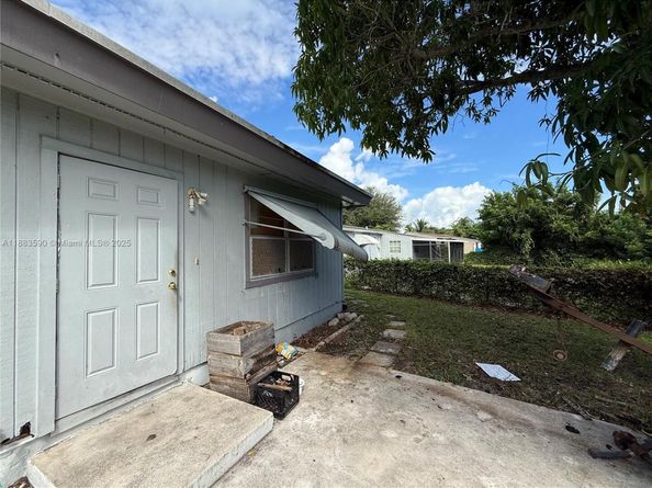 2960 Avenue F, Riviera Beach FL 33404