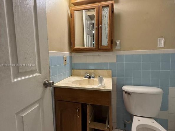 2960 Avenue F, Riviera Beach FL 33404