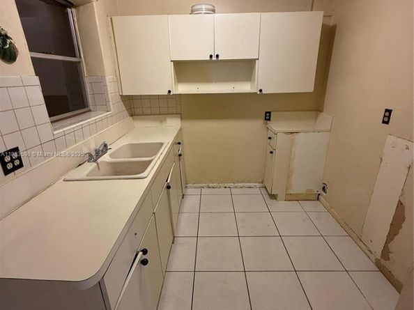 2960 Avenue F, Riviera Beach FL 33404