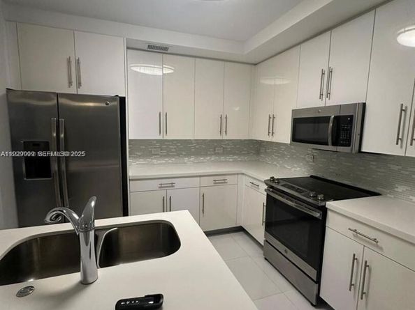 2651 NE 212th Ter 400, Miami FL 33180
