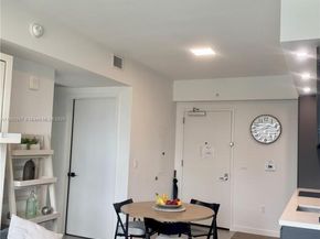 227 NE 2nd St 2105, Miami FL 33132