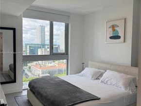 227 NE 2nd St 2105, Miami FL 33132