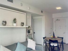 227 NE 2nd St 2105, Miami FL 33132