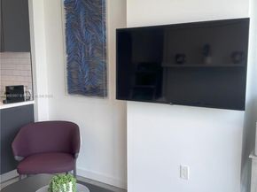 227 NE 2nd St 2105, Miami FL 33132