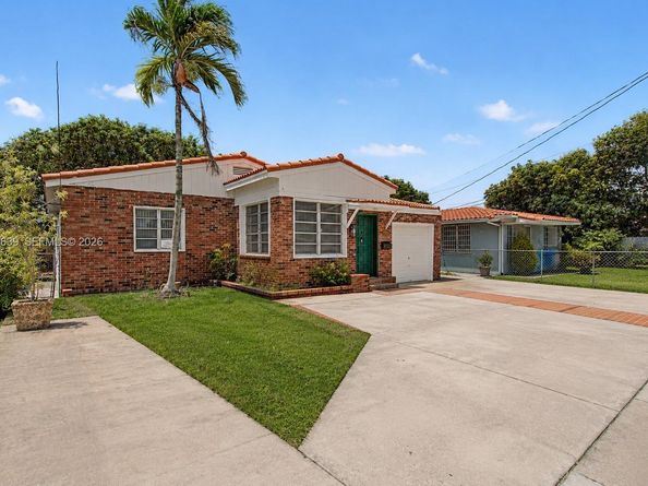 Undisclosed Address #A12025639, Miami FL 33135
