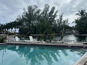 2640 NE 135th St 312, North Miami FL 33181