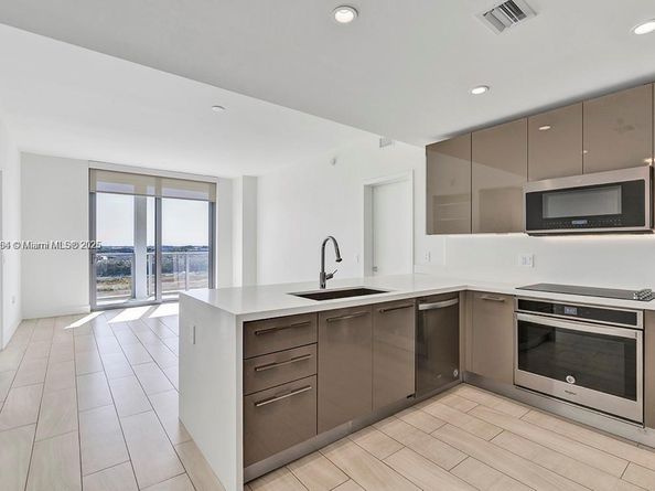 2000 Metropica Way 907, Sunrise FL 33323