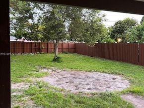 5634 Madison St, Hollywood FL 33023