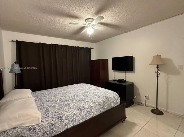 8901 E Hollybrook Blvd 306, Pembroke Pines FL 33025