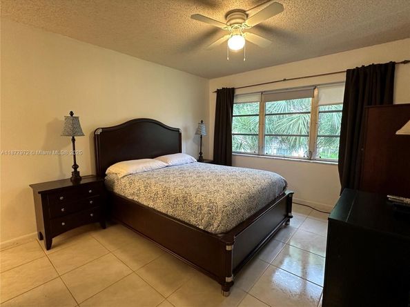 8901 E Hollybrook Blvd 306, Pembroke Pines FL 33025