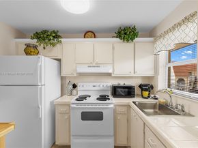 8950 Sunrise Lakes Blvd 309, Sunrise FL 33322