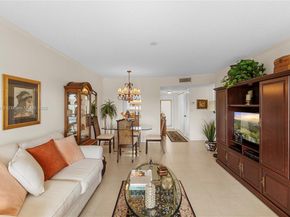 8950 Sunrise Lakes Blvd 309, Sunrise FL 33322