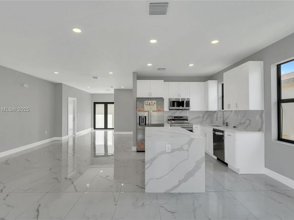 1240 NW 30th Ave, Fort Lauderdale FL 33311
