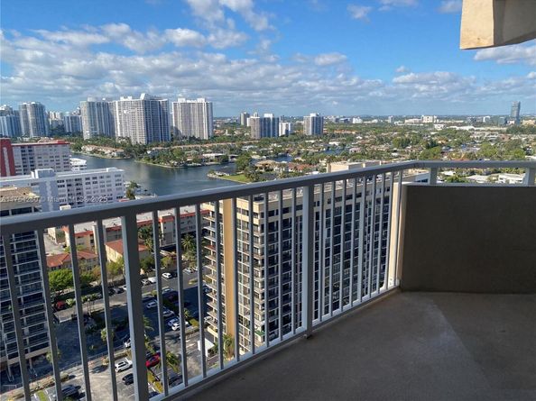 1985 S Ocean Dr 22A, Hallandale Beach FL 33009