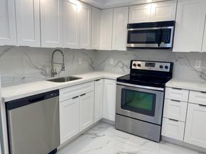 1985 S Ocean Dr 22A, Hallandale Beach FL 33009