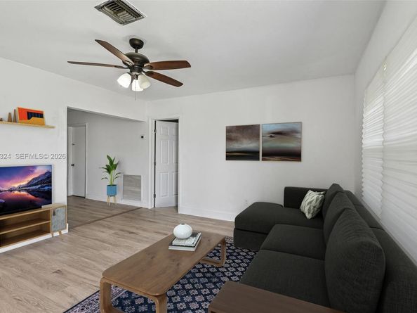 2137 NW 99th Ter, Miami FL 33147