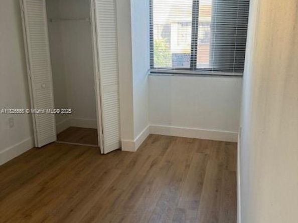 201 W Park Dr 2032, Miami FL 33172