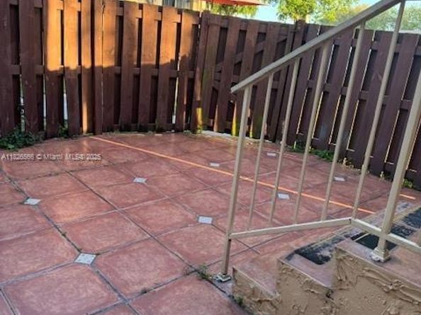 201 W Park Dr 2032, Miami FL 33172