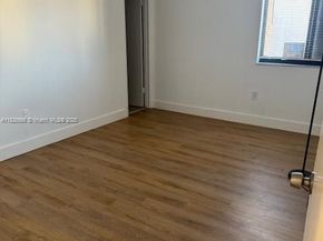 201 W Park Dr 2032, Miami FL 33172