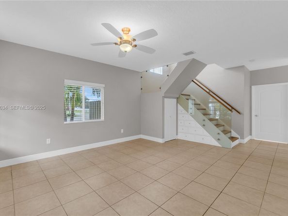 13940 SW 127th Ct, Miami FL 33186