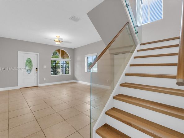 13940 SW 127th Ct, Miami FL 33186