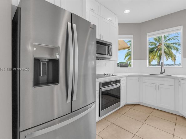 13940 SW 127th Ct, Miami FL 33186