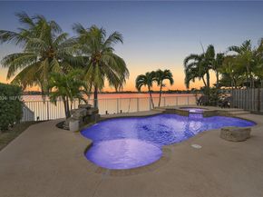 13940 SW 127th Ct, Miami FL 33186