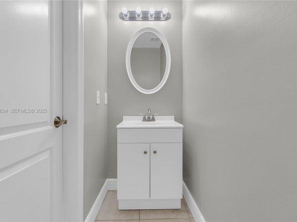 13940 SW 127th Ct, Miami FL 33186