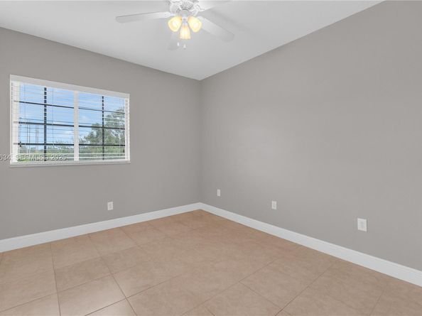 13940 SW 127th Ct, Miami FL 33186