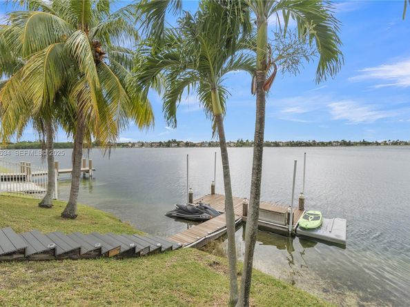 13940 SW 127th Ct, Miami FL 33186