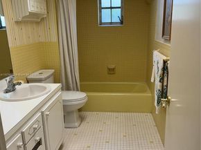 3440 NE 170th St, North Miami Beach FL 33160
