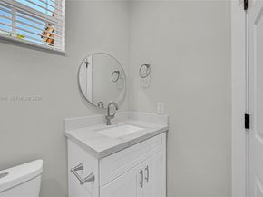 884 NW 170th Ter, Pembroke Pines FL 33028