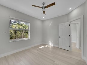 884 NW 170th Ter, Pembroke Pines FL 33028