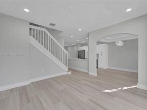 884 NW 170th Ter, Pembroke Pines FL 33028